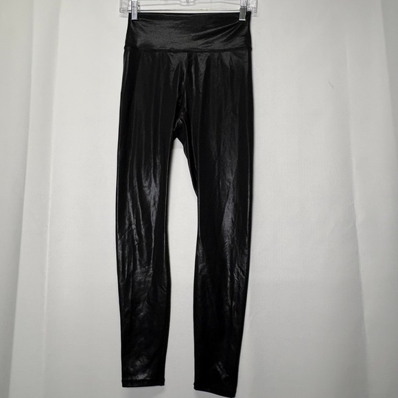 Fabletics Black High Waisted Shiny Liquid Leggings Activewear Pants Yoga Classic - Picture 1 of 9
